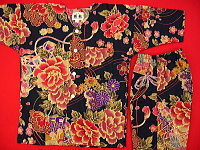 義若オリジナルの子供鯉口シャツ・ダボシャツ 金彩牡丹と桜・黒赤